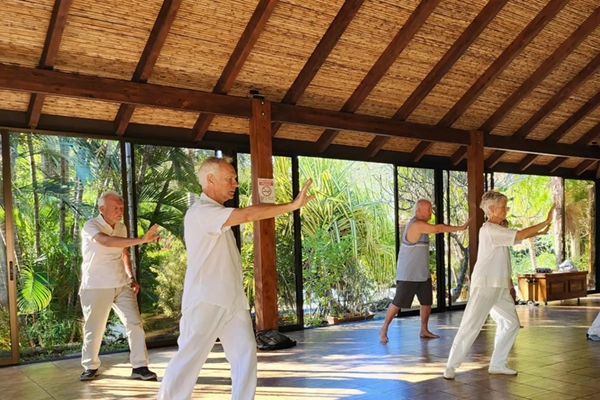 Practicando Taichi Chuan en Costa Rica, meditación en movimiento